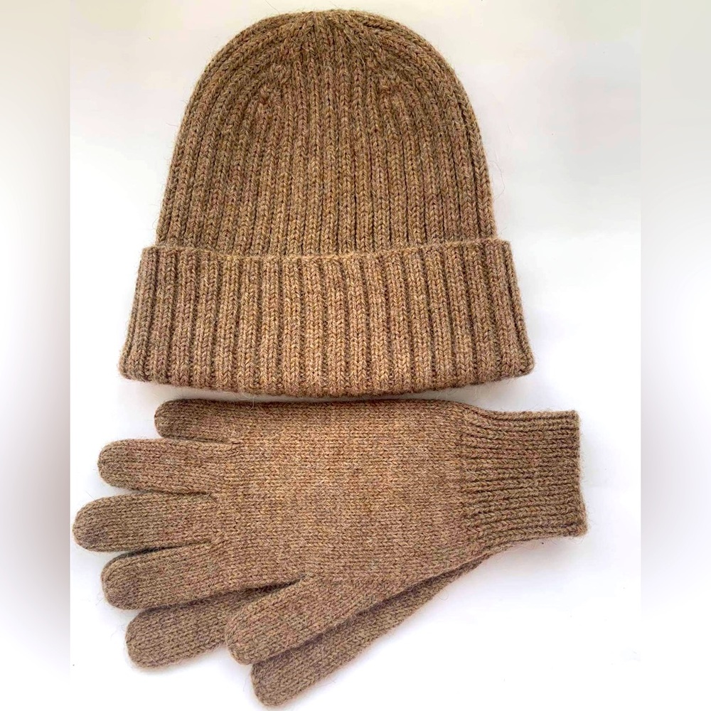 Beige Handmade Hat and Gloves Set